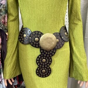 Jin pin Circular Women Goldtone Faux Leather Belt, Size Medium, Color Black NWT